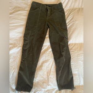Sanctuary corduroy pants in olive green. Size 24